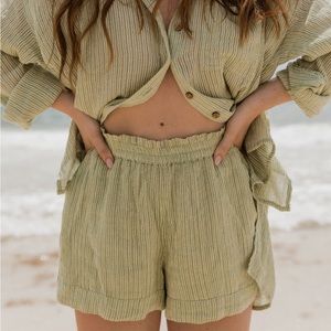 Billabong green stripe button up + shorts set.